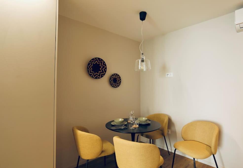 Center History 106 Letters Appartement Lissabon